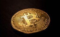 挖矿送币类平台（即承诺通过挖矿免费赠送狗狗币等加密货币）存在很高的诈骗风险。这类平台通常的手法包括，警惕挖矿送币骗局，免费赠送狗狗币背后的高额诈骗风险揭秘