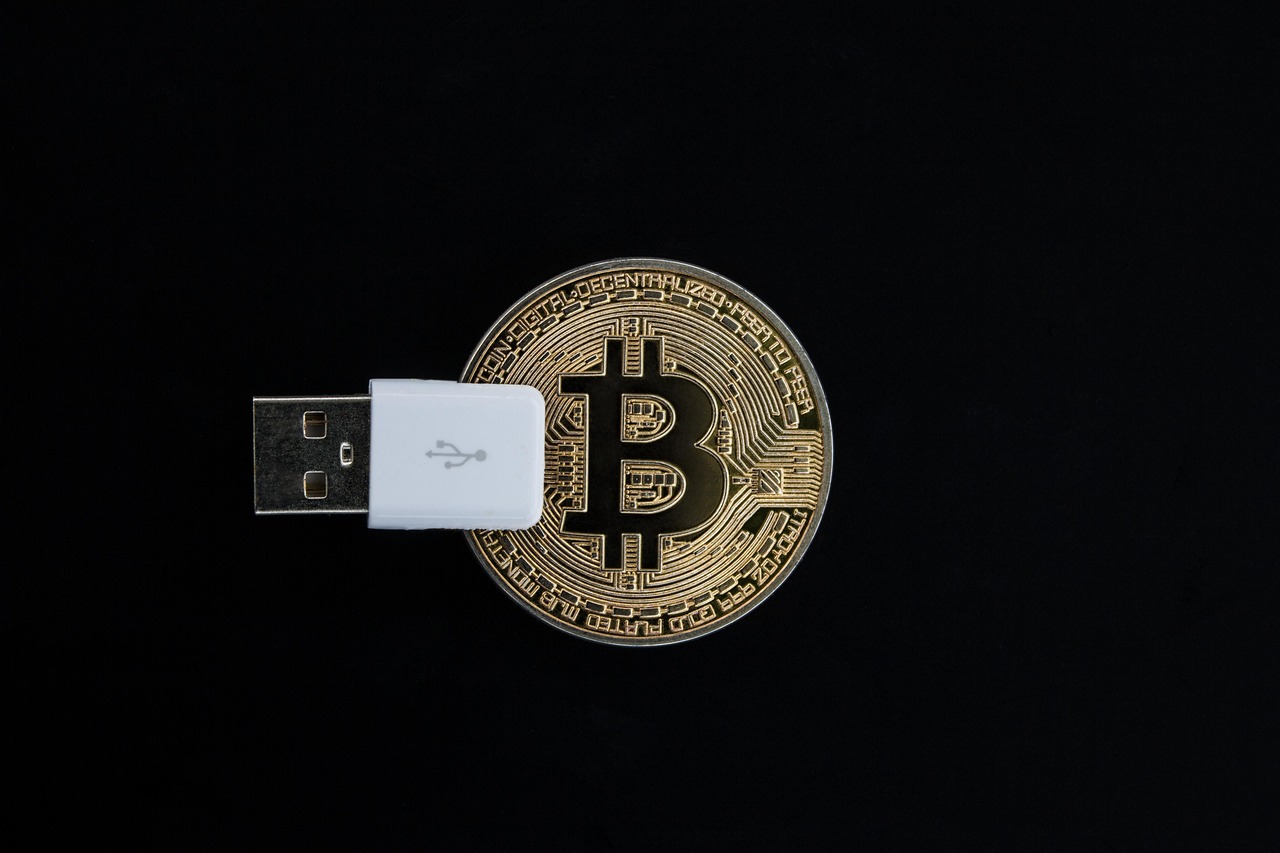 冷钱包BNB丢过比特币吗?拆解币安冷钱包的安全真相 冷钱包BNB丢过比特币吗?拆解币安冷钱包的安全真相