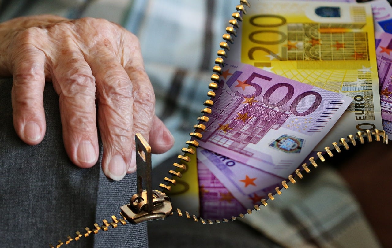 警惕!买火币赚钱暗藏多重风险,虚拟货币交易不受法律保护 警惕!买火币赚钱暗藏多重风险,虚拟货币交易不受法律保护