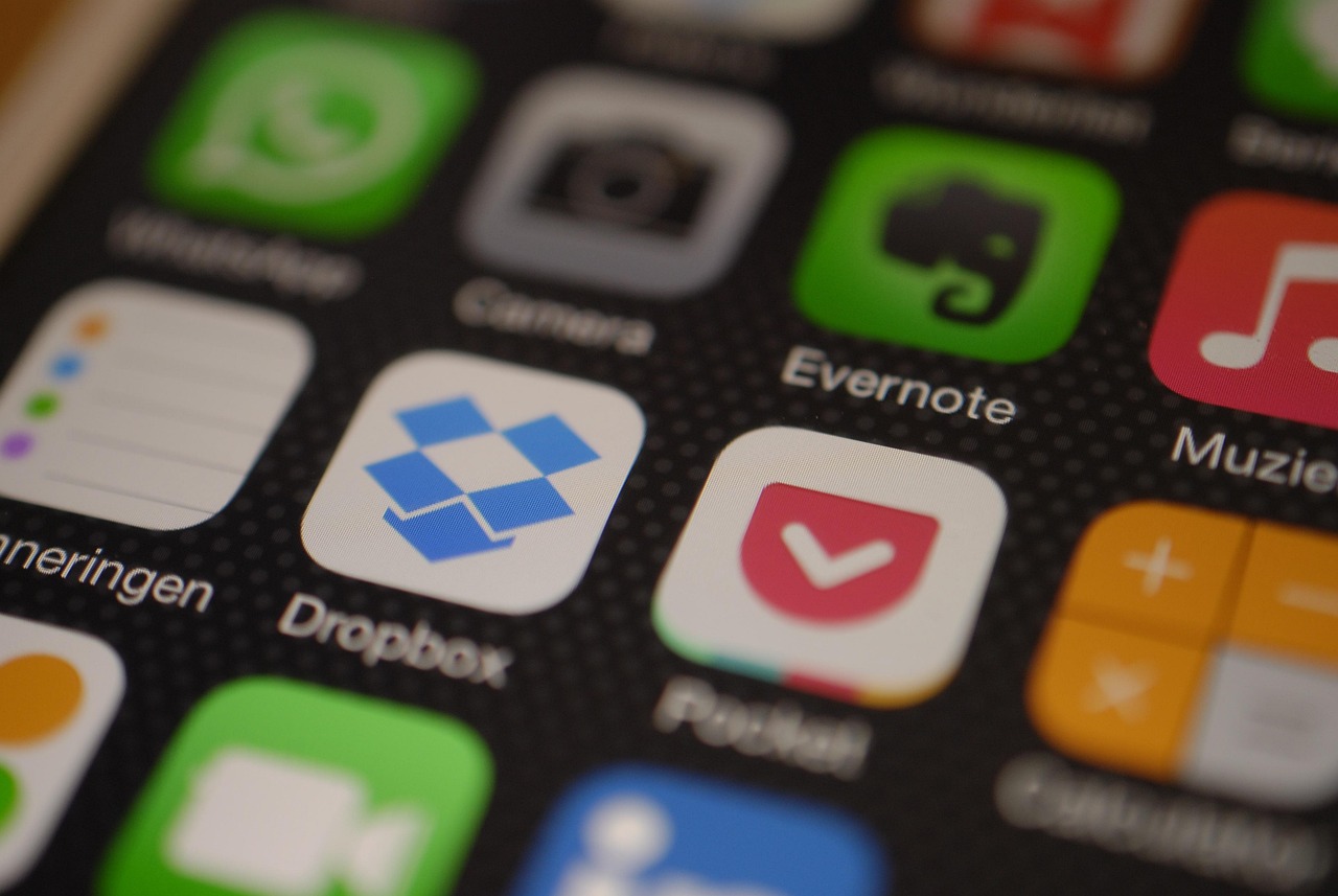 苹果设备下载HTX交易所APP的风险提示与相关说明